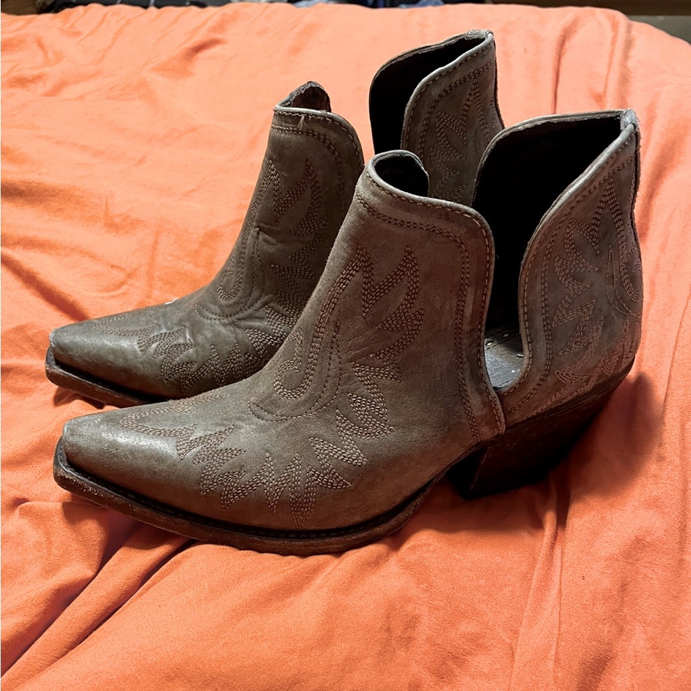 Ariat Dixon booties distressed turquoise